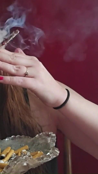 Breaking the world record of power smoking | Clip 1