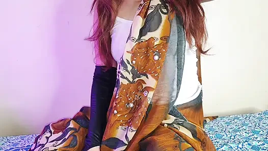 Не могу поверить, что я трахаю мою подругу с большой задницей индийской мамы.