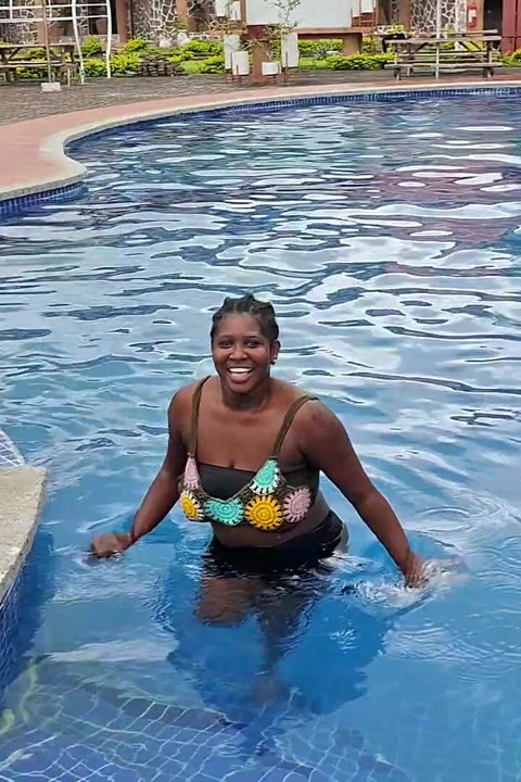 Sperm Floating in the Pool, Hard Sex in the Water, Double Orgasm