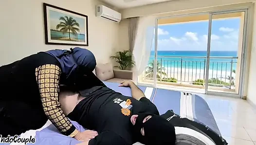 Bokep Indo Janda Sange Minta Dientot Kurir Paket mantab cewe nya