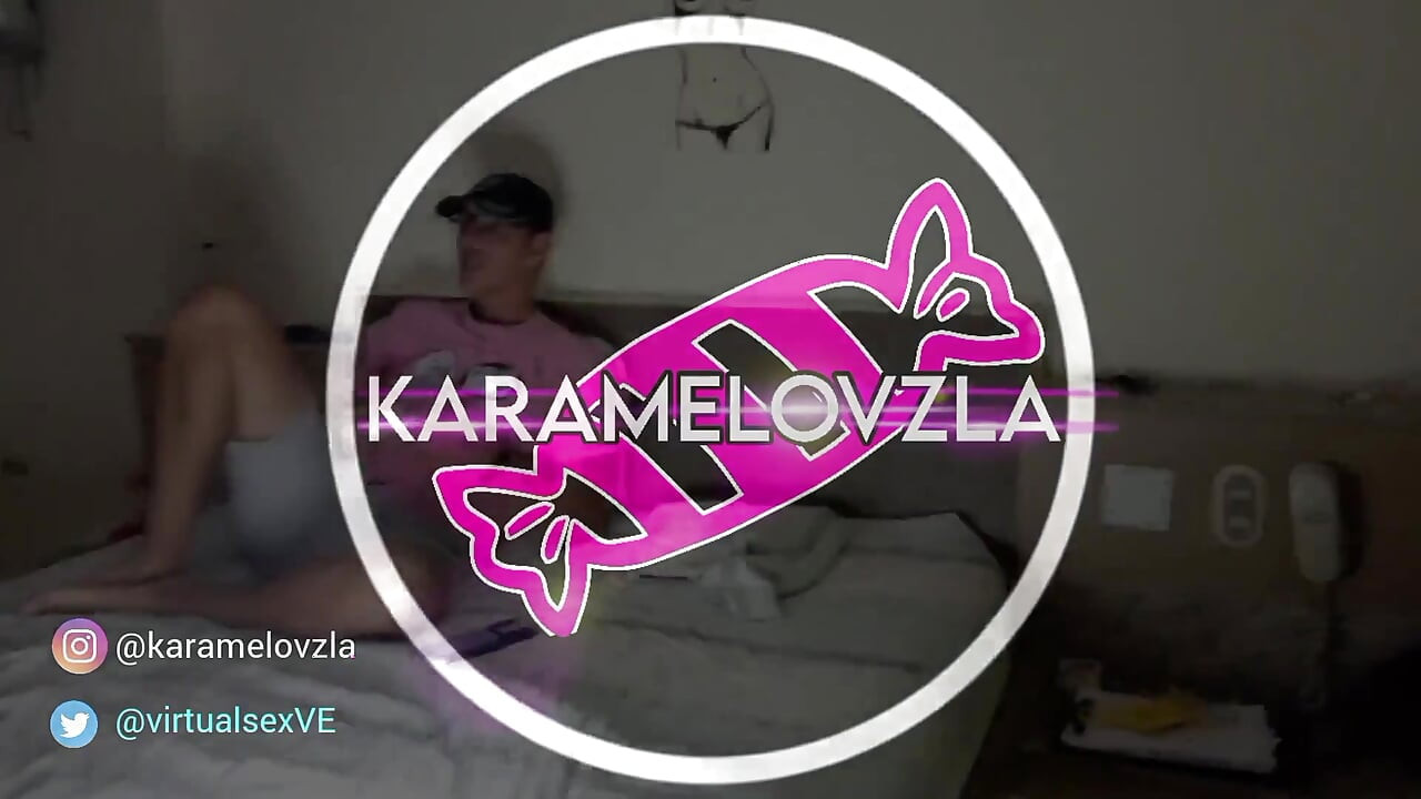 El tonto de mi mejor amigo me mostró su enorme polla y me lo follé