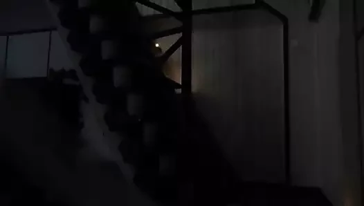 bir gelinlik içinde