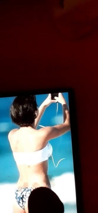 Izabela Moner ass cum tribute