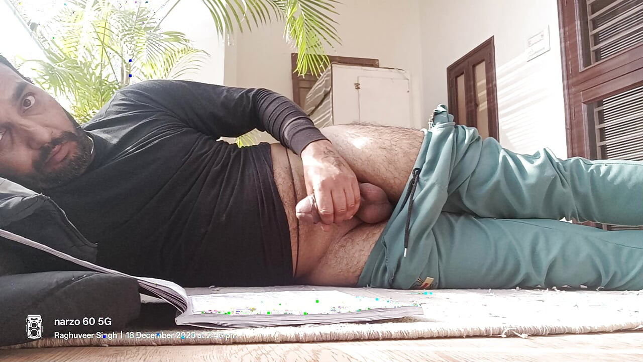 印度德西男人享受与军官发生性关系 第二部分