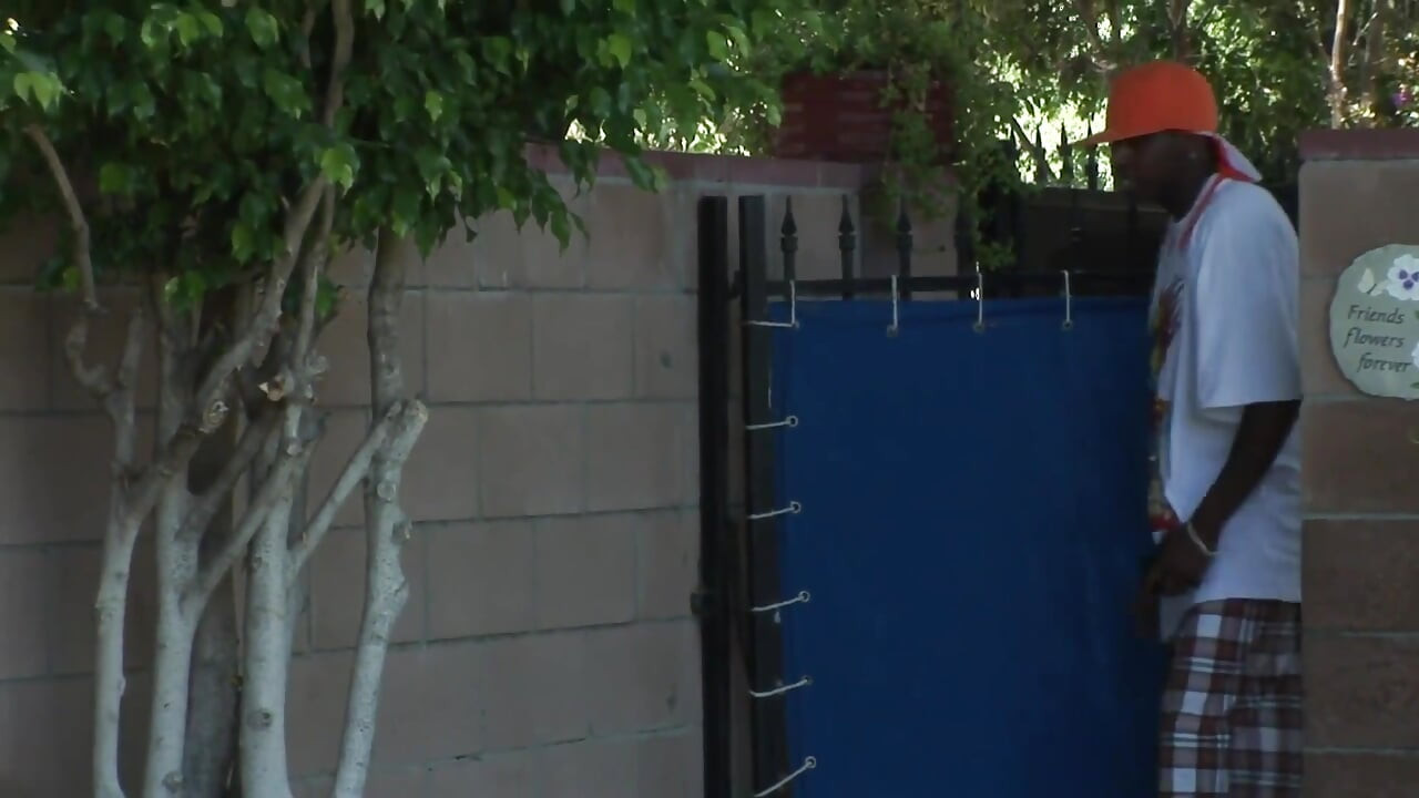 Slutty hot girl slammed hard by african guy