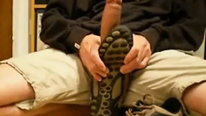 sneaker cum