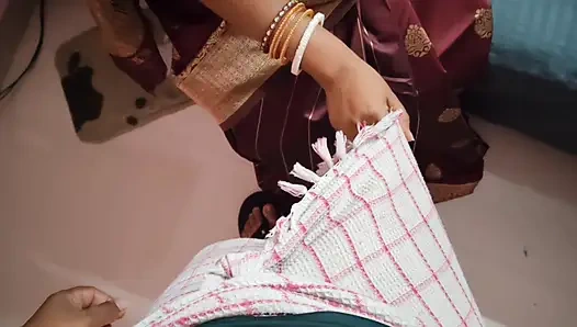 Tharki sasur menggoda menantu india yang polos - seks terlarang bahasa india