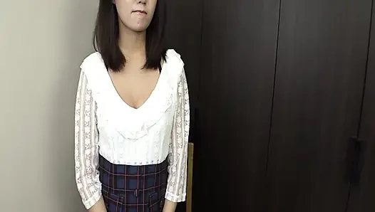 P117G01 Picking up Japanese magazine models on a street corner in Korea! SEX exchange between a neat and clean beautiful body girl and an erotic gap moe!