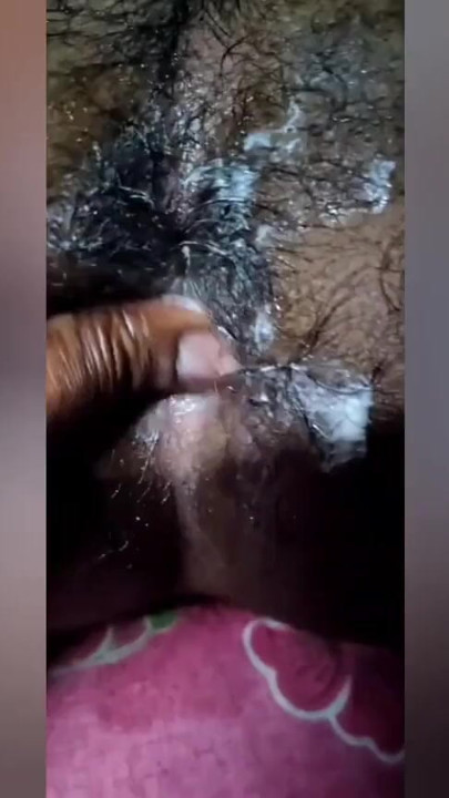 Finguring na bunda do meu namorado | Clipe 1