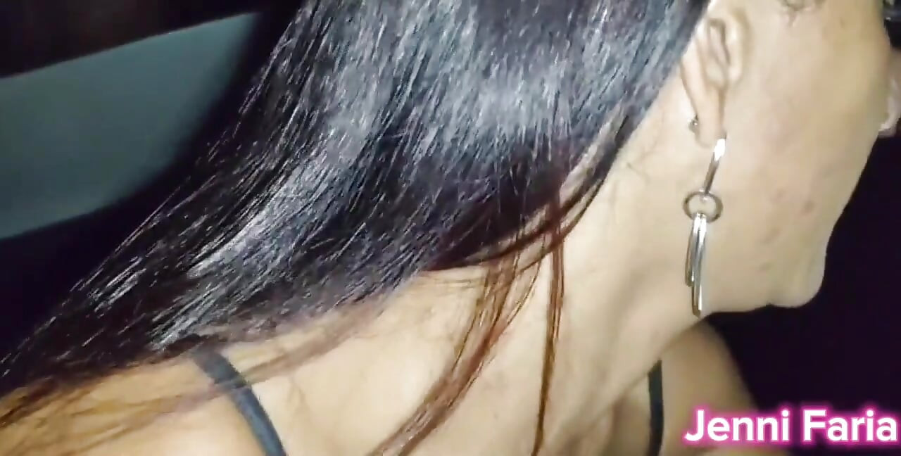 Meine heiße stiefmutter nahm mich im Swingerclub von so Paulo zum Gloryhole