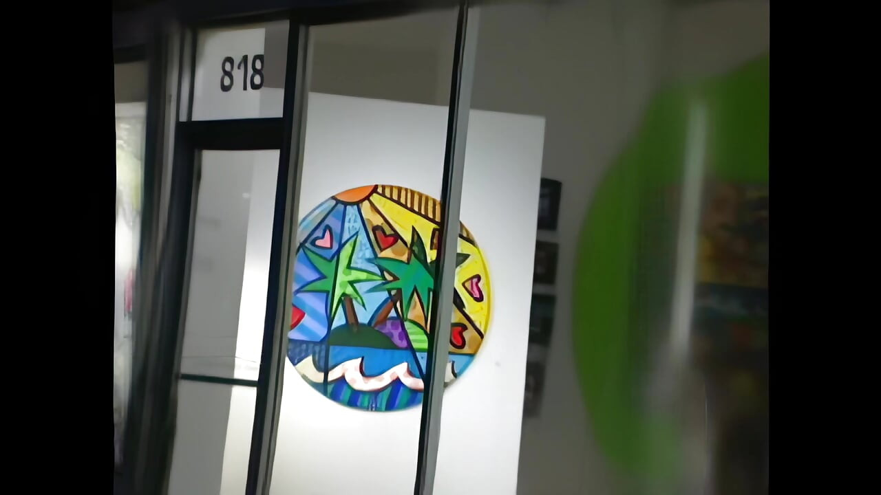 伊芙·劳伦斯：女同性恋狂野激情三人行, 拥有巨大硬鸡巴