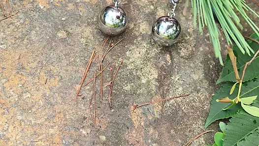 Külotlu çoraplı sidik deliği