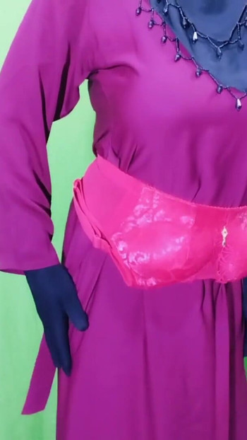 Key moment from "Desi Indian Bhabhi Ki Sari Mein Jordaar Chuday Clear Hindi Audio"