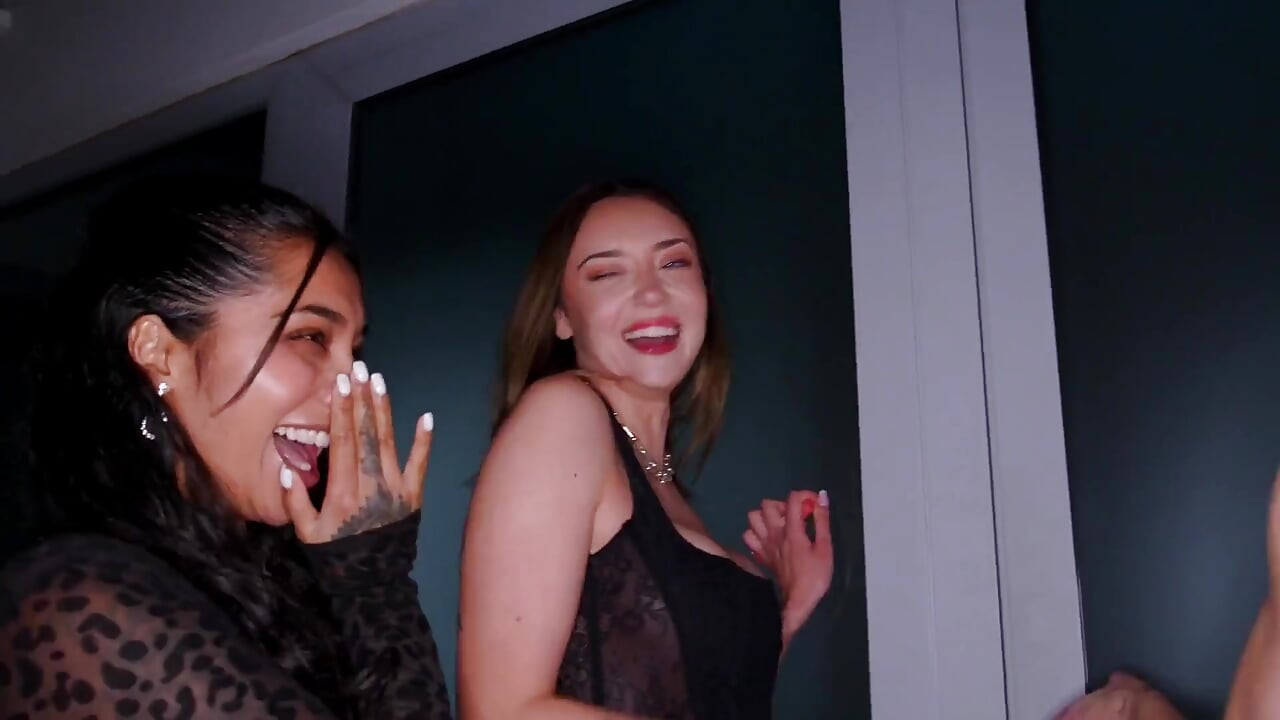 Swinger! Nasze Kobiety Chcą Udowodnić, Jak Smakują Cudze