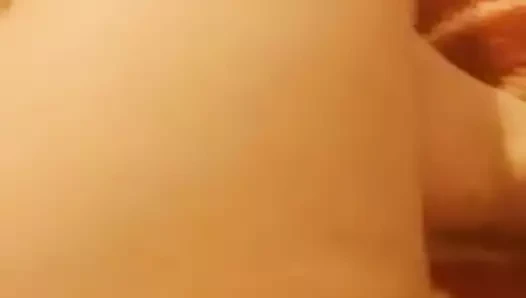 Молодая киска