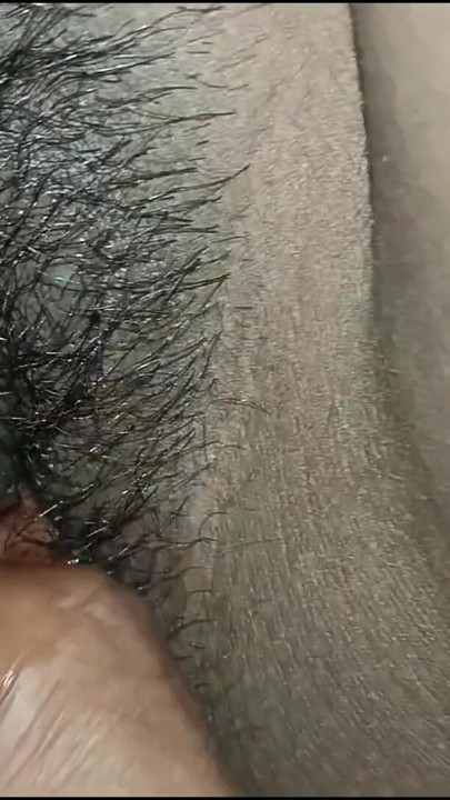 Pati Ghar per nahin Hai bhabhi ke | Clip 1