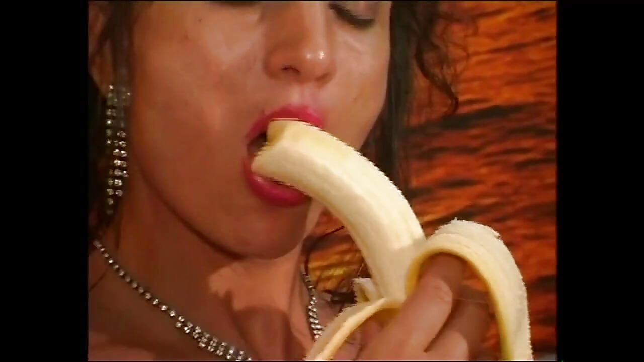 Lick the Banana the Beautiful Whore. (complete Film)