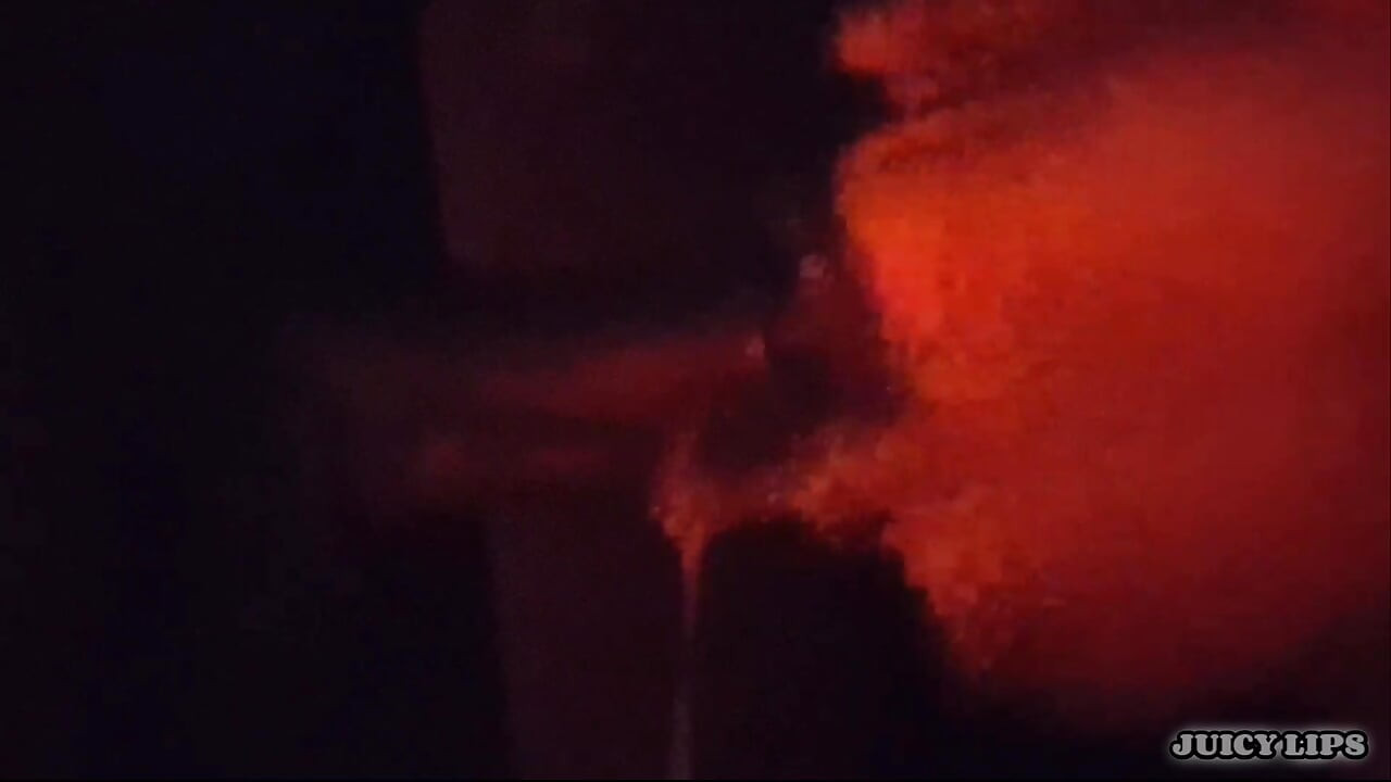 JUICY LIPS-brings him to the red room to sloppily deepthroat his dick