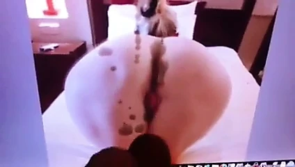 47 yaşındaki eşek üzerinde Cumming!