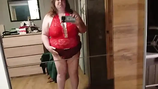 BBW likes to show itself in lingerie