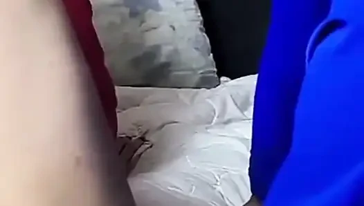 Arabisches lesbisches teen von heißer MILf becastet