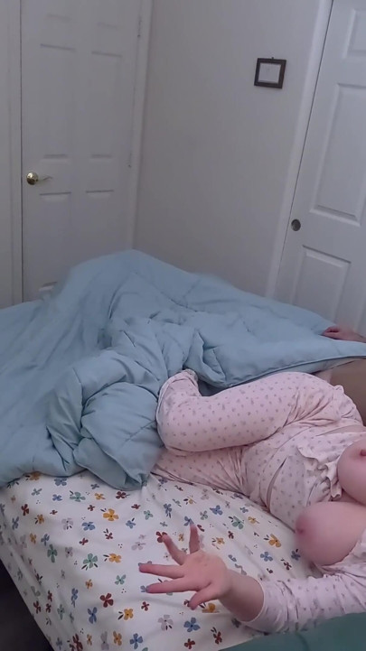Bare bottom stepsister shares a bed with stepbrother | Clip 1