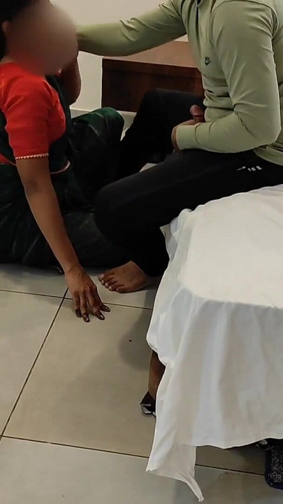 Key moment from "Komal went to the swimming pool or else started with the husband mopping"