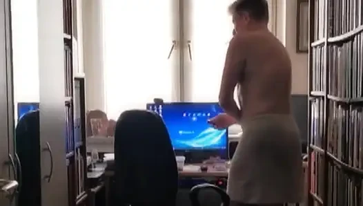 he lost his towel