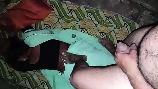 Devar Ji, твой сводный брат на улице, стери зуд в моей заднице, шурин, я никому не говорю, я хочу трахнуть тебя