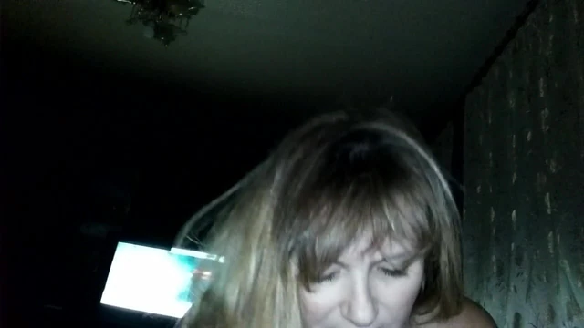 Homemade sextape with hot MILF - DeepDicking.org