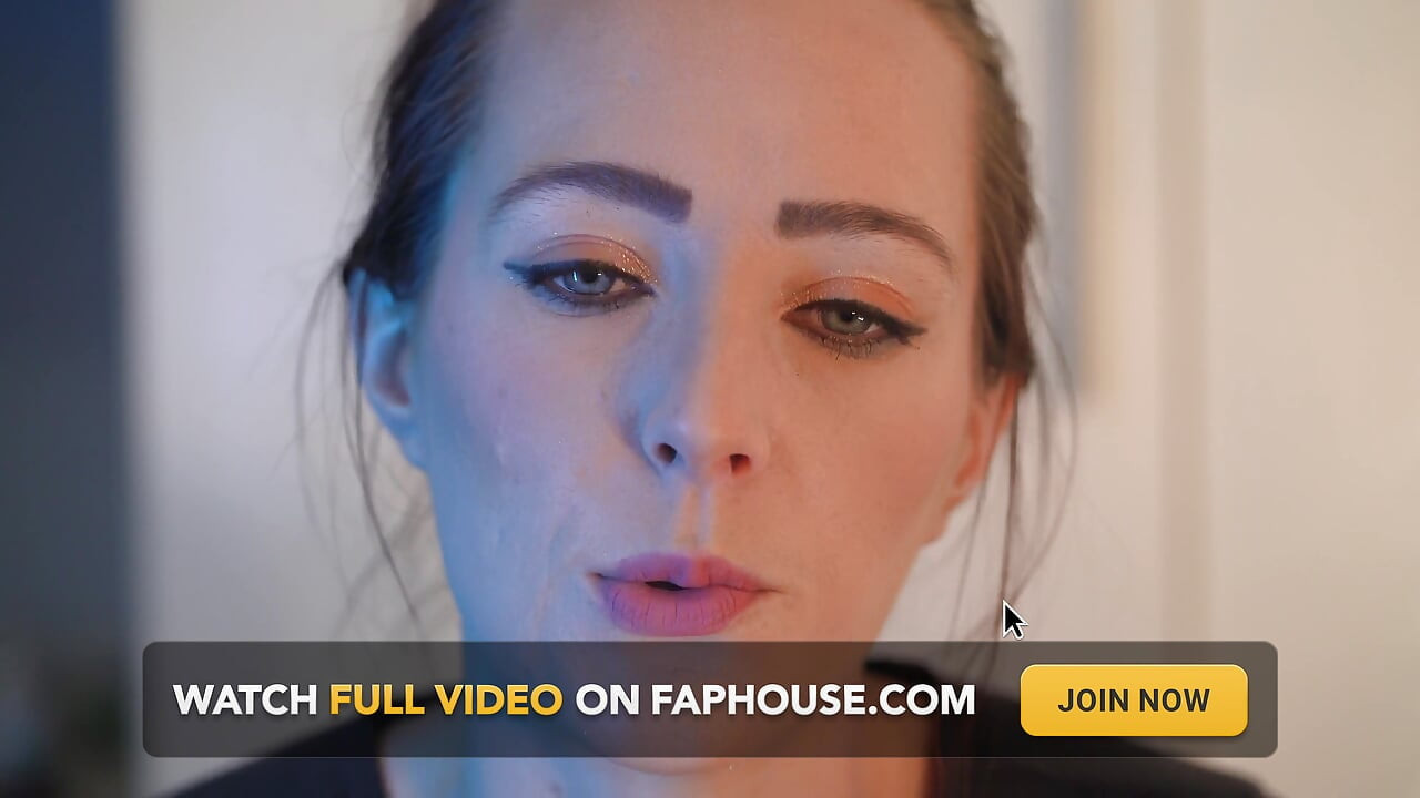 Sensual Close up Smoking with Petite Girl