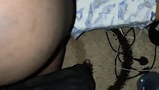 Cewek kulit hitam dientot gaya doggy setelah ke rumah pacarnya