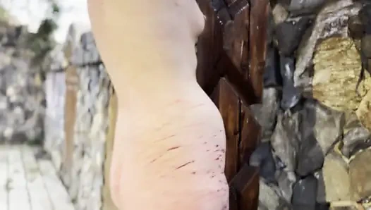 Puting yang hancur - gadis budak jerman memar sangat mengerikan