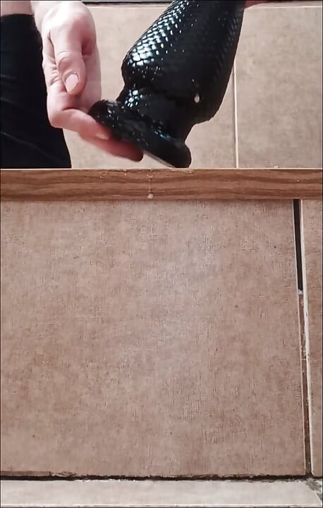 Penetrace mé přijímající díry dračím vejcem