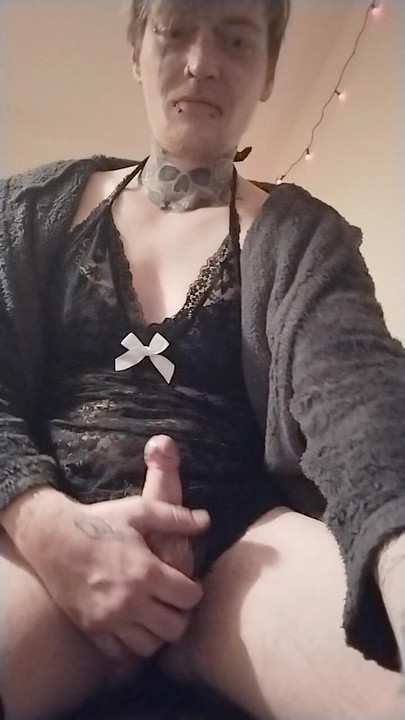 Sissy kurva treba svog tatu