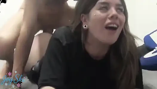 Anal yumruk ateşli kızı şaşırtıyor