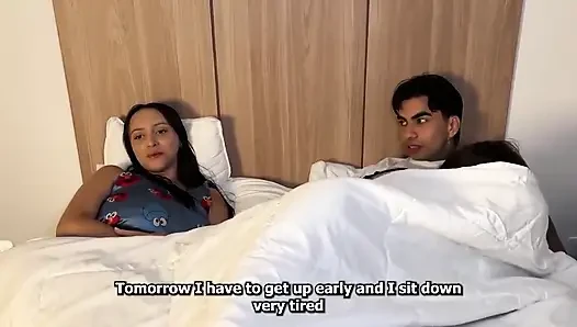 Üvey kardeşim beni oynamaya davet ediyor ve her şey kontrolden çıkıyor