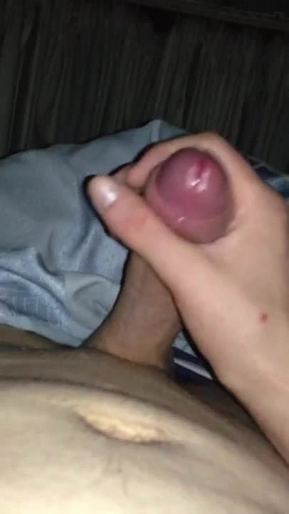 Shaven 9 inch wank orgasm