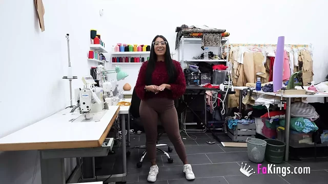 Young amateur Latina Lara Rey shows us how much fun she has with her friends