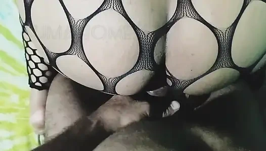 Bhabhi seksi desi barat menyetubuhi suaminya bos