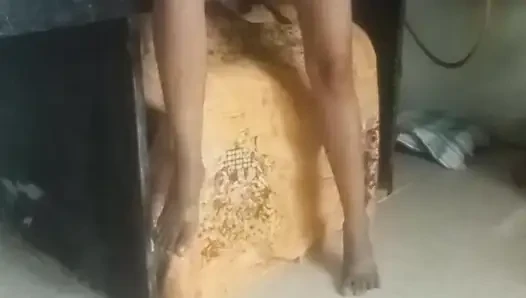 Ghar ki party main madarchod pati ka dost aya aur chod gaya mujhe