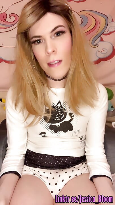 Your Hot Trans Step-Daughter Jerks off And Cums into Her Own Mouth For You