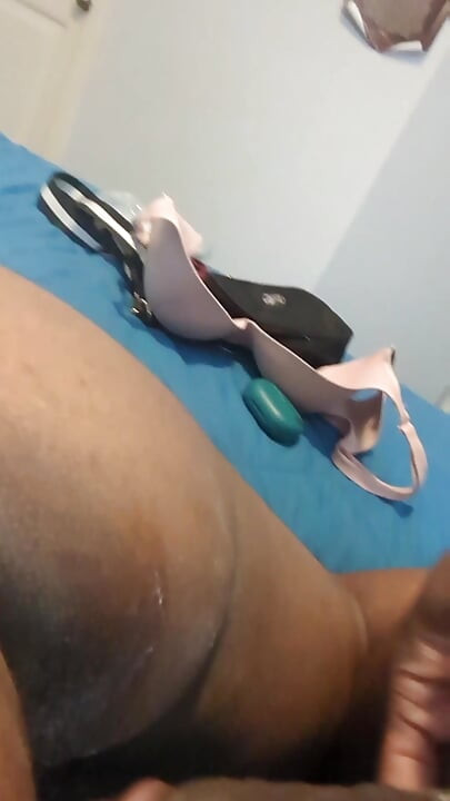 Eu o fiz me criar com seu bbc, então eu continuo cavalgando até ele me implorar para parar!