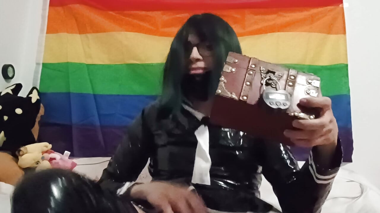 Princesstheo Colegiala de látex sexo anal