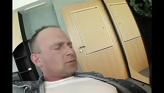 Секретарь Основного Инстинкта