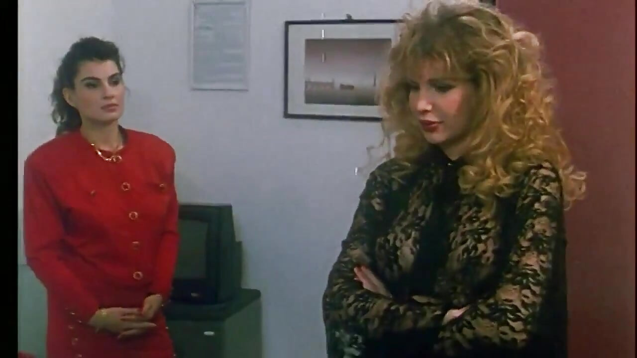 كس مشعر سخيف روبرتو مالون مص زب ضخم في ثلاثي عتيق