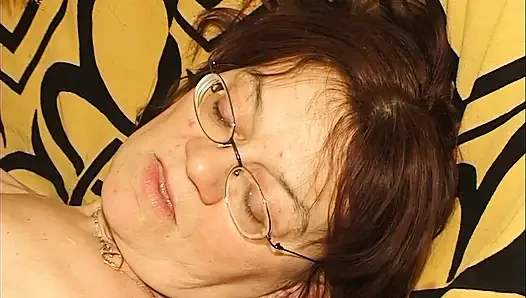 Horny Mature Brunette Fingers Hairy Pussy to Orgasm