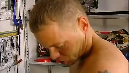 Anal granny gets sprayed in the mouth