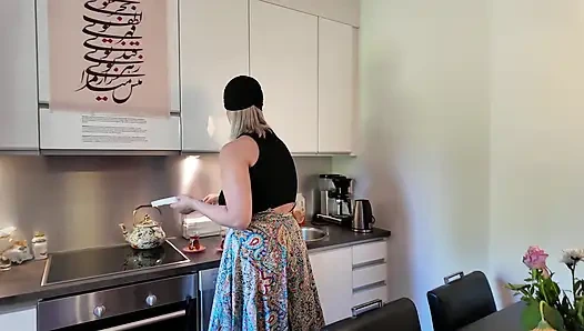 18 Jahre Alter Teen Stiefsohn Fickt Seine Vollbusige Stiefmutter Im Hijab