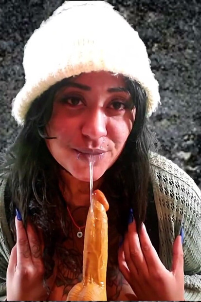 Jada Silk's oral grunge party